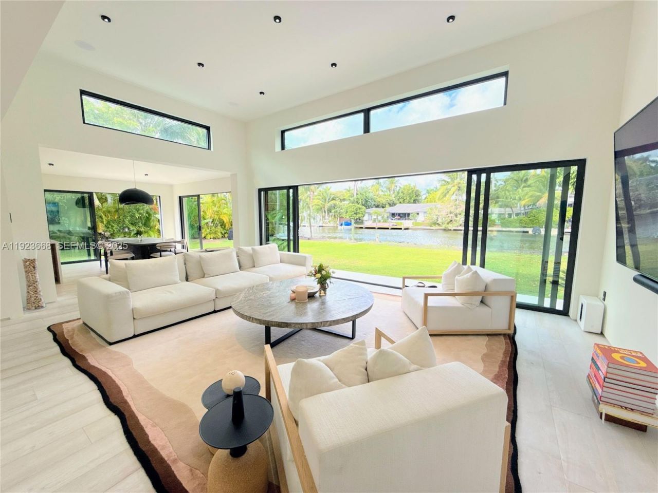 7425 Belle Meade Blvd, Miami, FL 33138 Photo