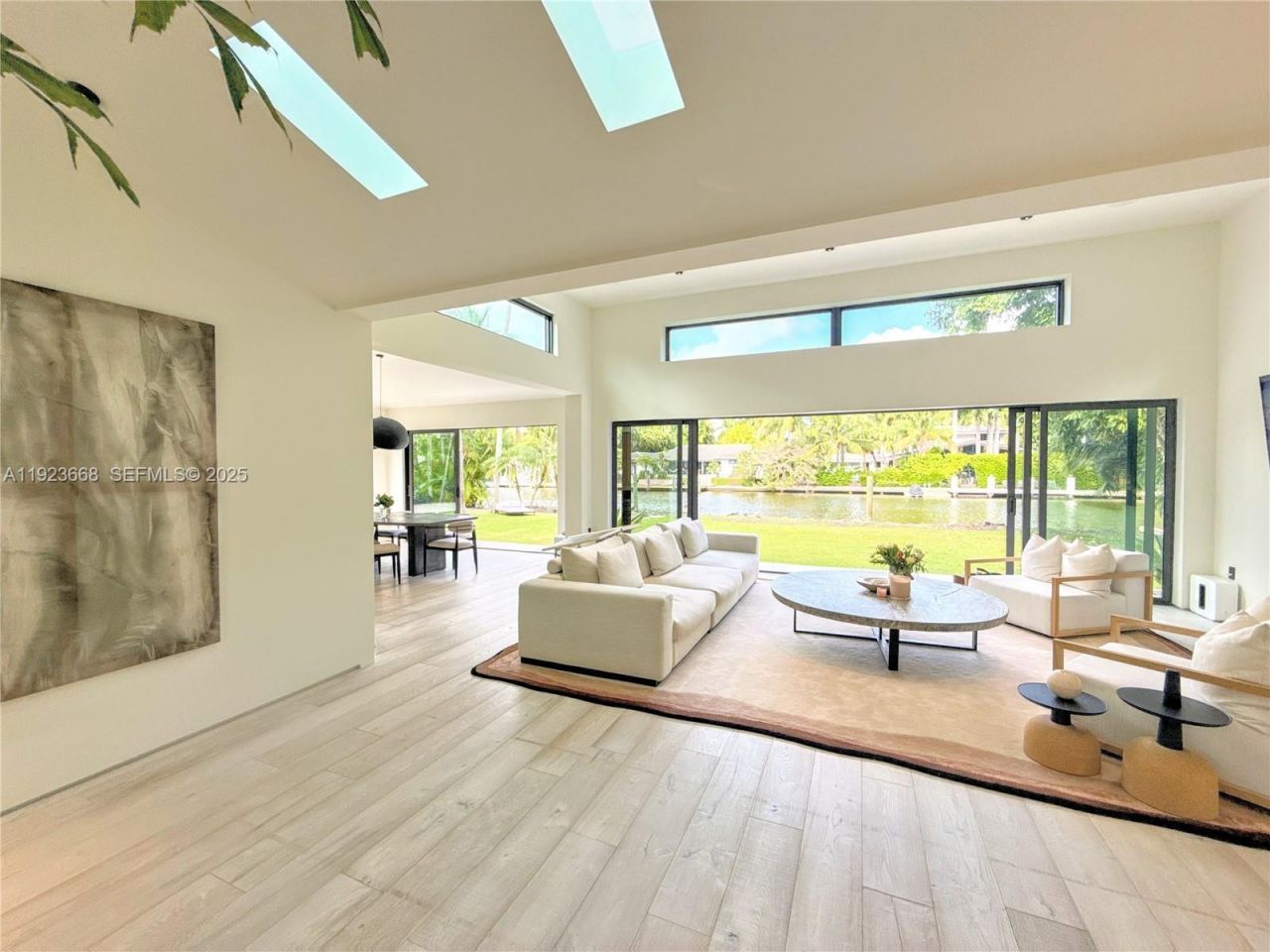 7425 Belle Meade Blvd, Miami, FL 33138 Photo