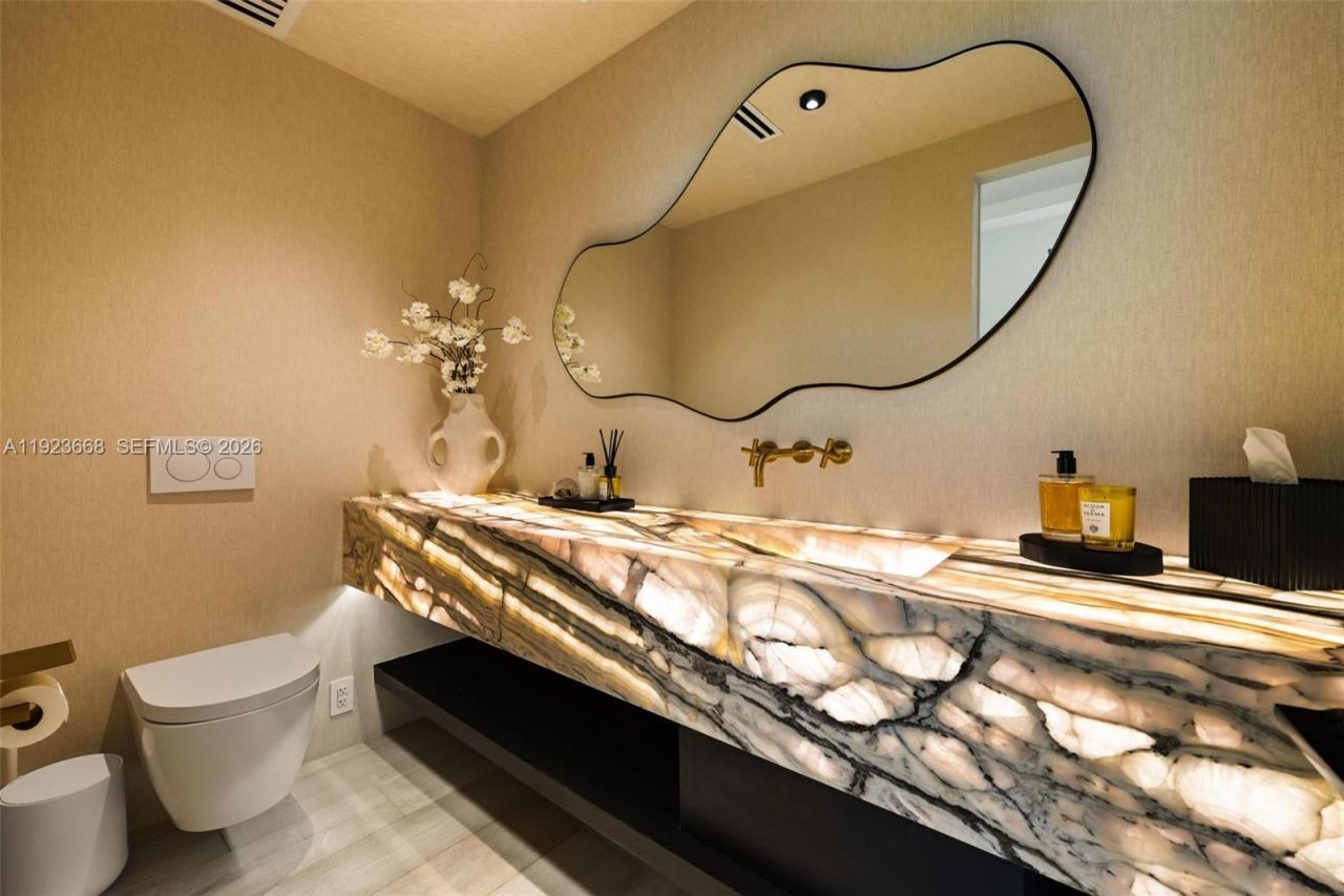 7425 Belle Meade Blvd, Miami, FL 33138 Photo