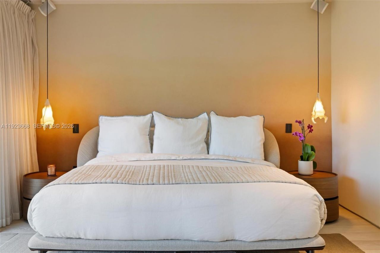 7425 Belle Meade Blvd, Miami, FL 33138 Photo