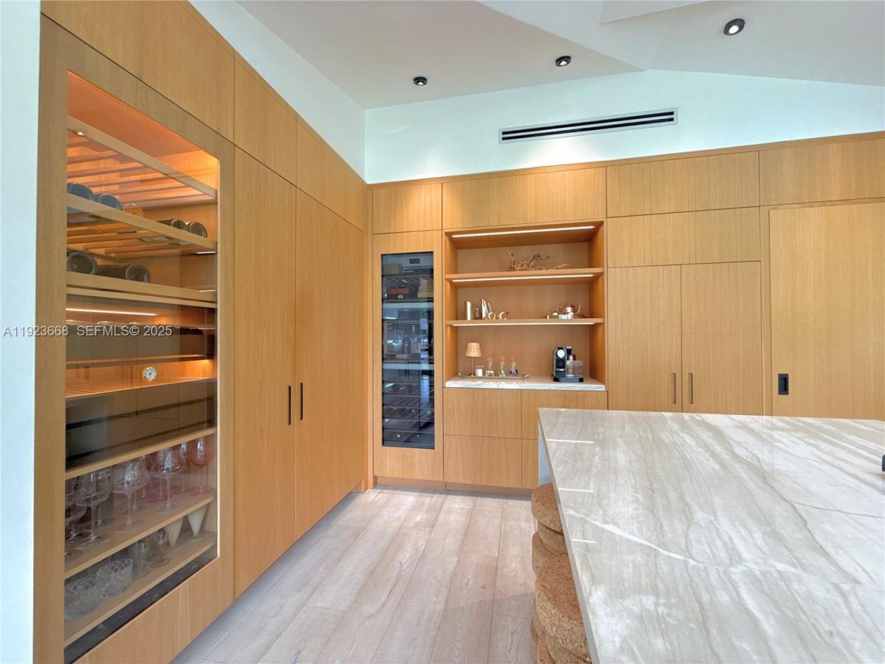 7425 Belle Meade Blvd, Miami, FL 33138 Photo