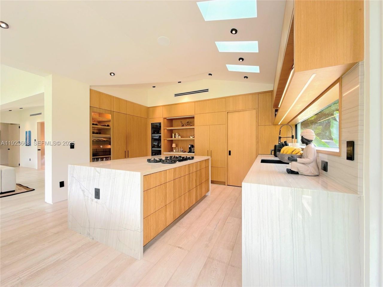 7425 Belle Meade Blvd, Miami, FL 33138 Photo