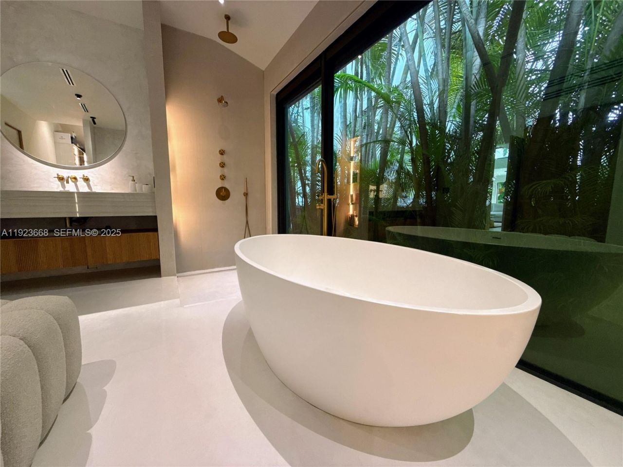 7425 Belle Meade Blvd, Miami, FL 33138 Photo