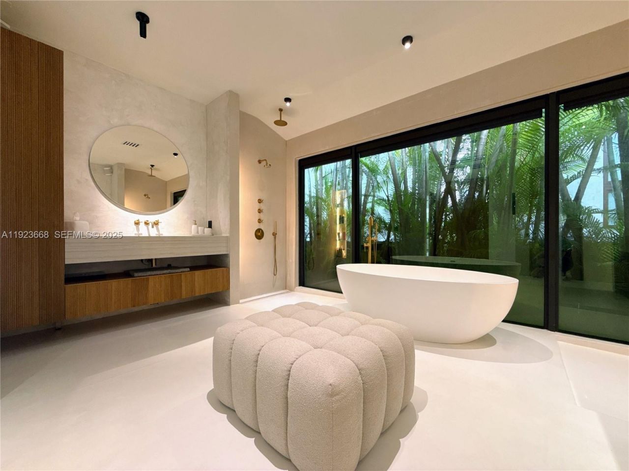 7425 Belle Meade Blvd, Miami, FL 33138 Photo