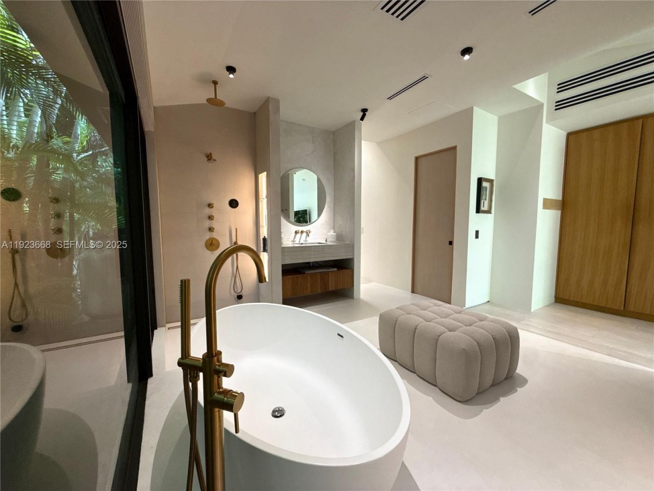 7425 Belle Meade Blvd, Miami, FL 33138 Photo