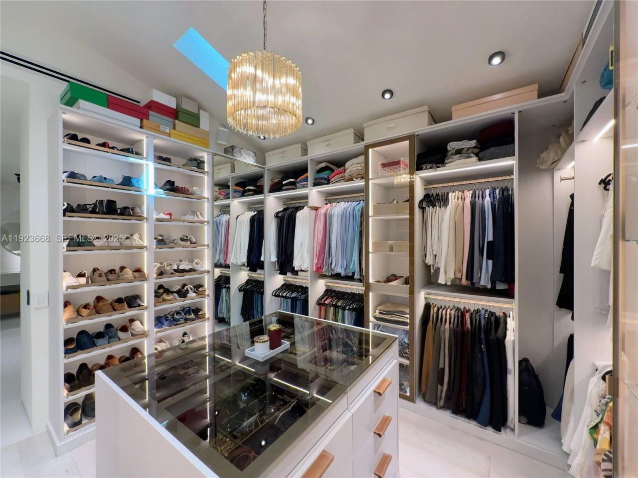 7425 Belle Meade Blvd, Miami, FL 33138 Photo