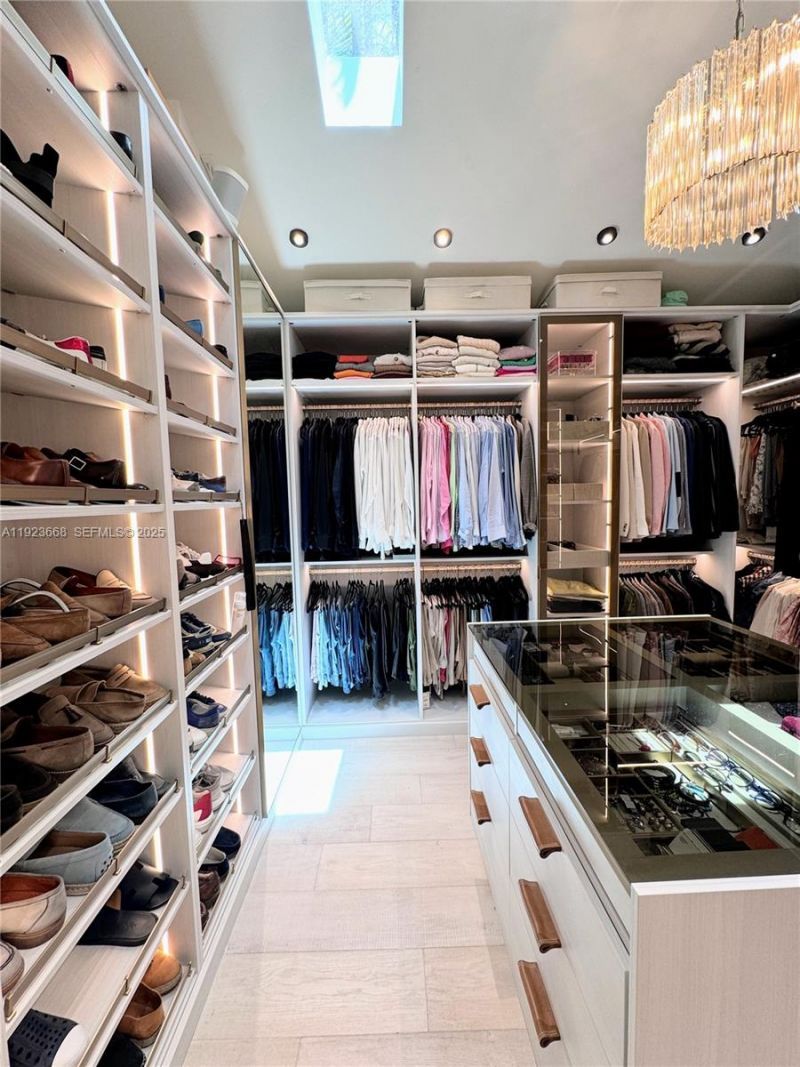 7425 Belle Meade Blvd, Miami, FL 33138 Photo