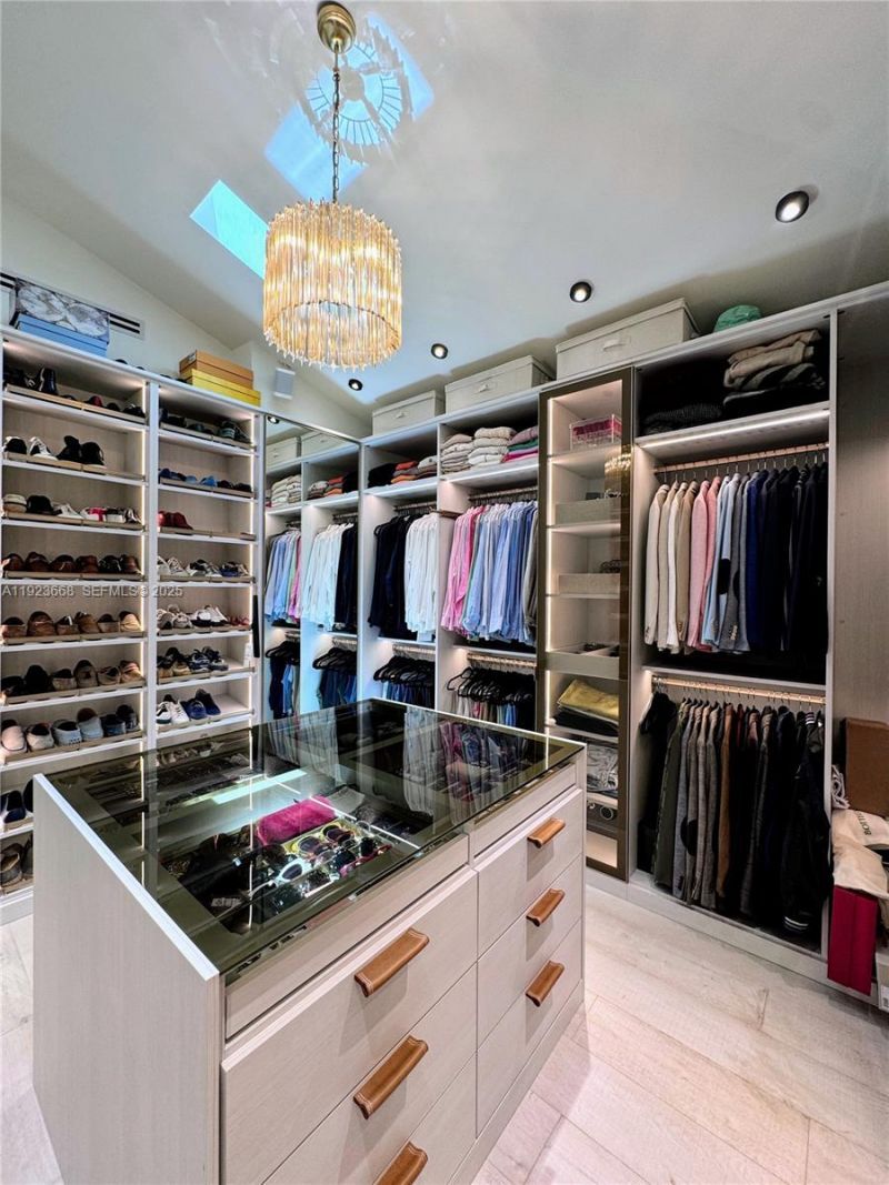 7425 Belle Meade Blvd, Miami, FL 33138 Photo