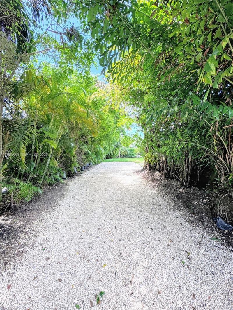 7425 Belle Meade Blvd, Miami, FL 33138 Photo