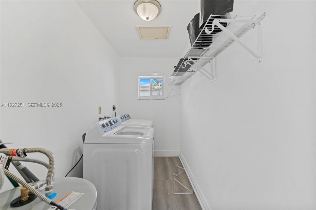 9864 SW 26th Ter, Miami, FL 33165 Photo