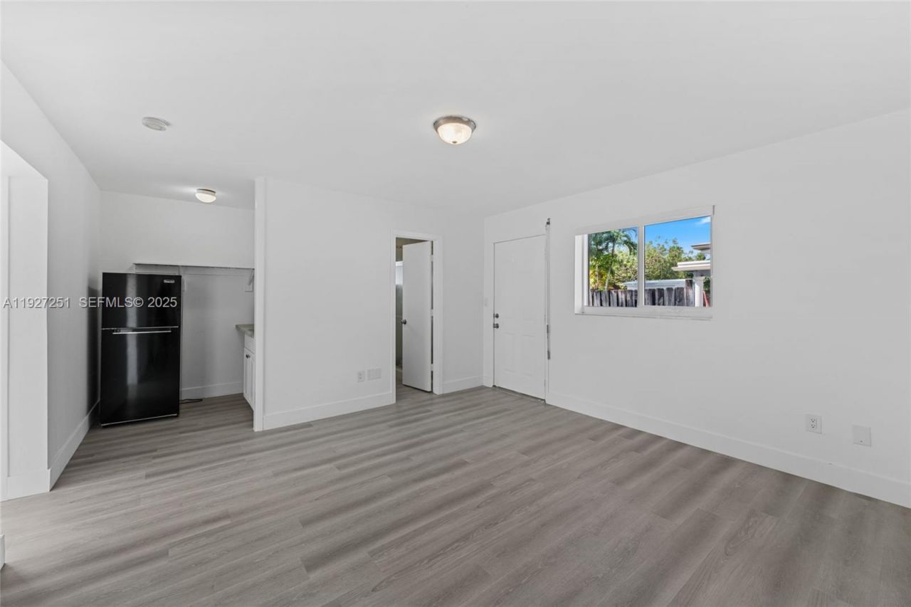 9864 SW 26th Ter, Miami, FL 33165 Photo