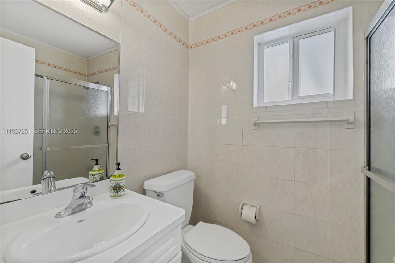 9864 SW 26th Ter, Miami, FL 33165 Photo