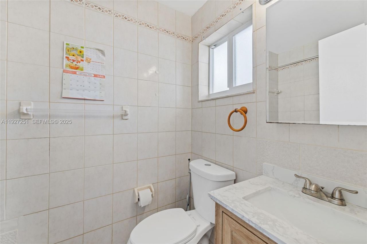 9864 SW 26th Ter, Miami, FL 33165 Photo