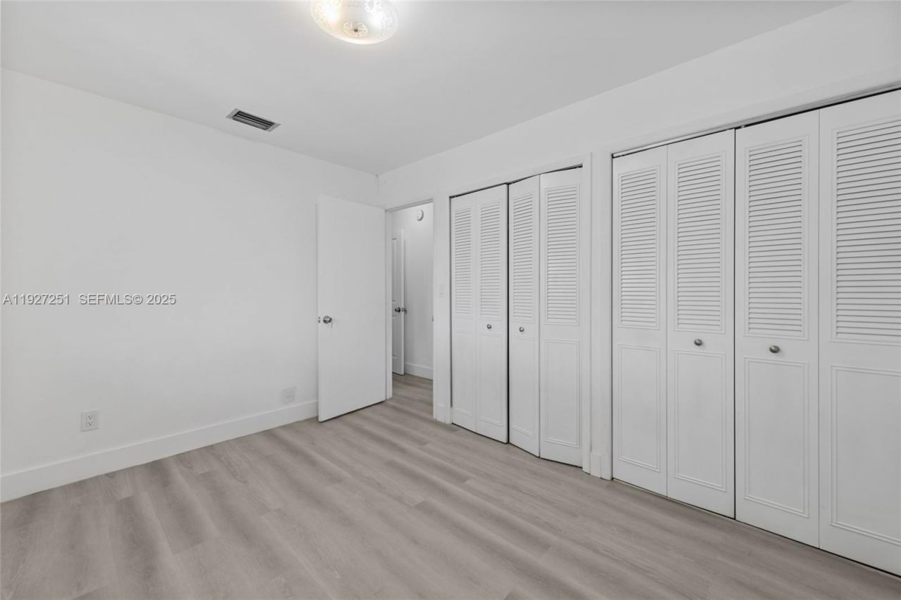 9864 SW 26th Ter, Miami, FL 33165 Photo