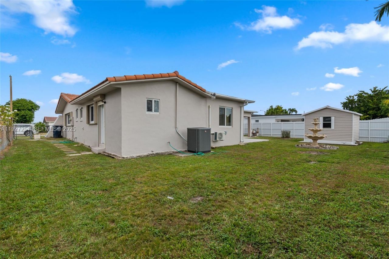 9864 SW 26th Ter, Miami, FL 33165 Photo