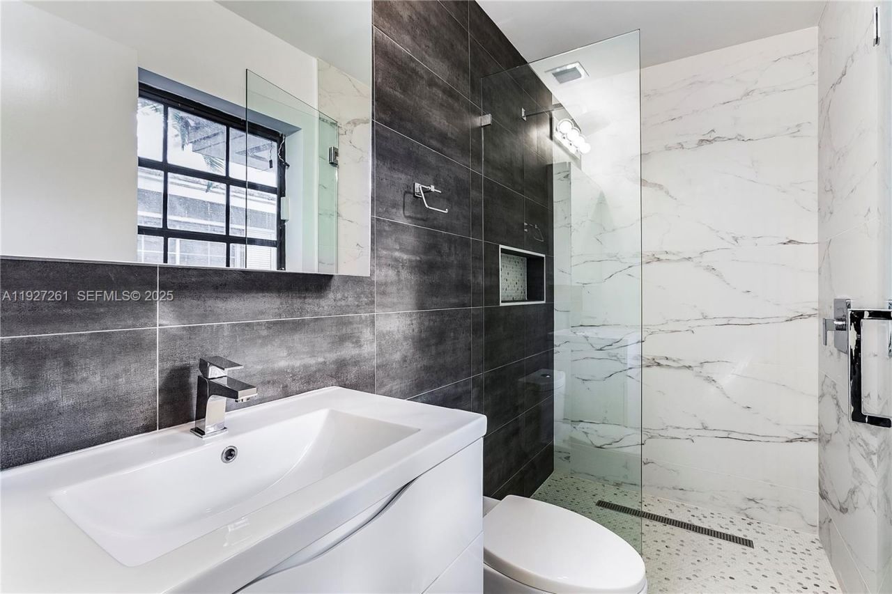 407 Minorca Ave, Coral Gables, FL 33134 Photo