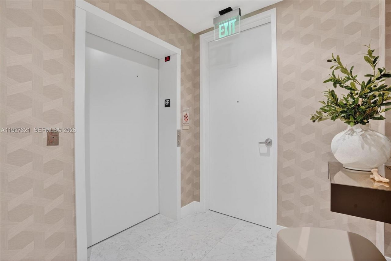 5775 Collins Ave, Unit 605, Miami Beach, FL 33140 Photo