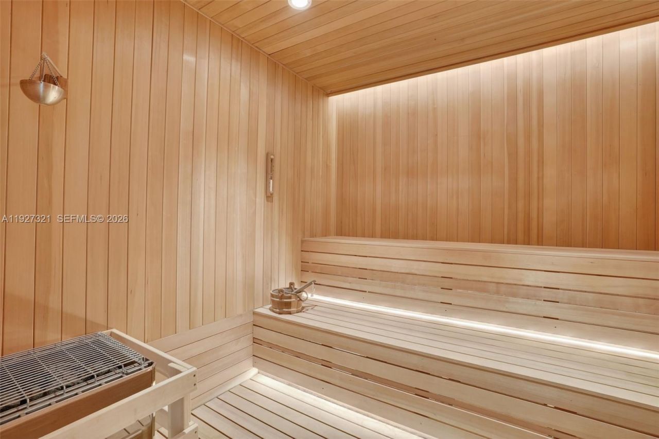 5775 Collins Ave, Unit 605, Miami Beach, FL 33140 Photo