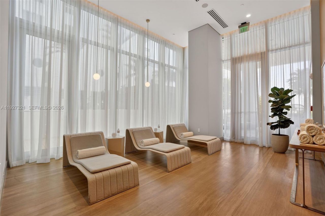 5775 Collins Ave, Unit 605, Miami Beach, FL 33140 Photo