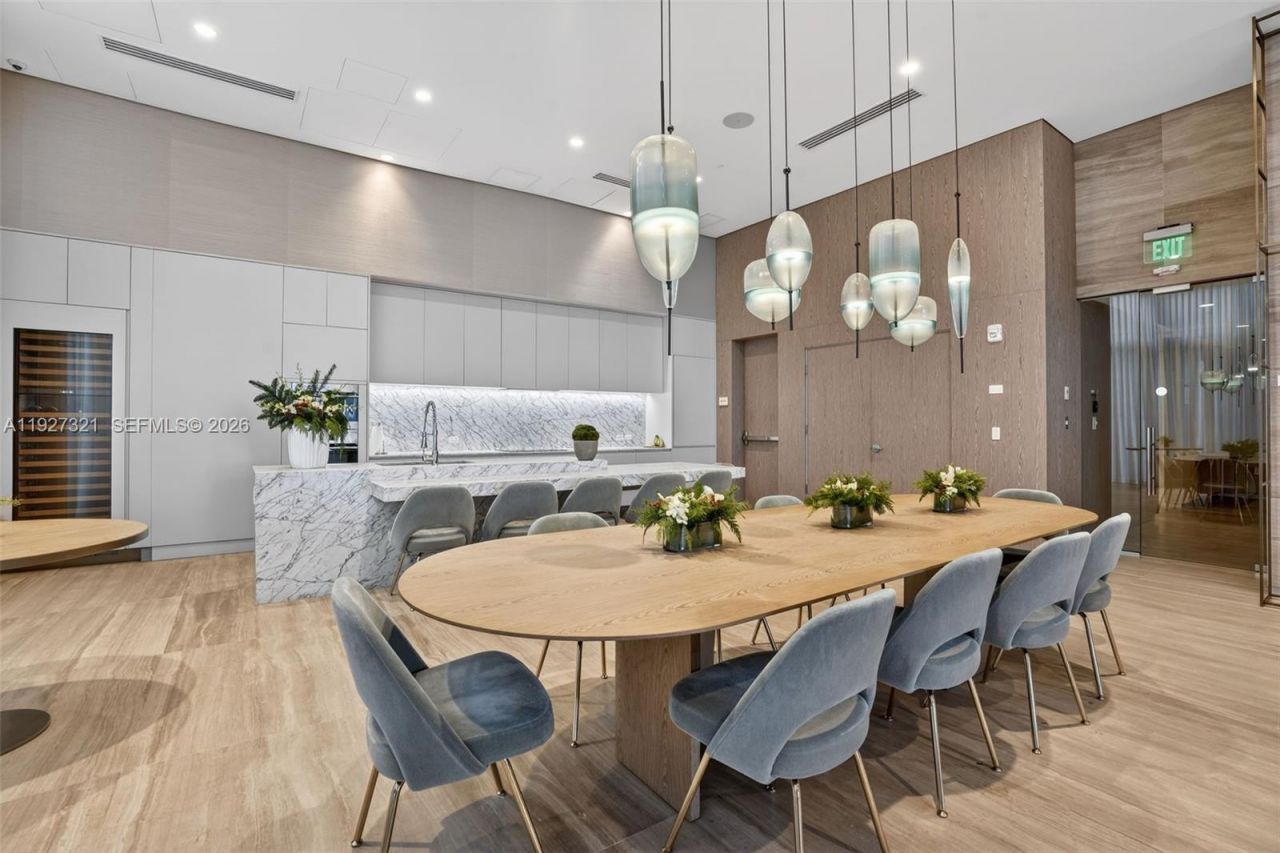 5775 Collins Ave, Unit 605, Miami Beach, FL 33140 Photo