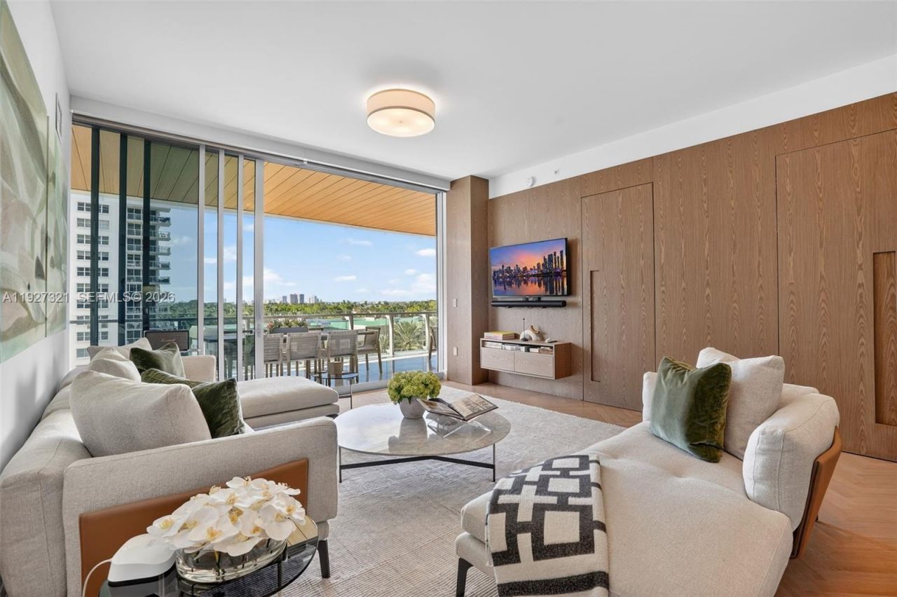 5775 Collins Ave, Unit 605, Miami Beach, FL 33140 Photo