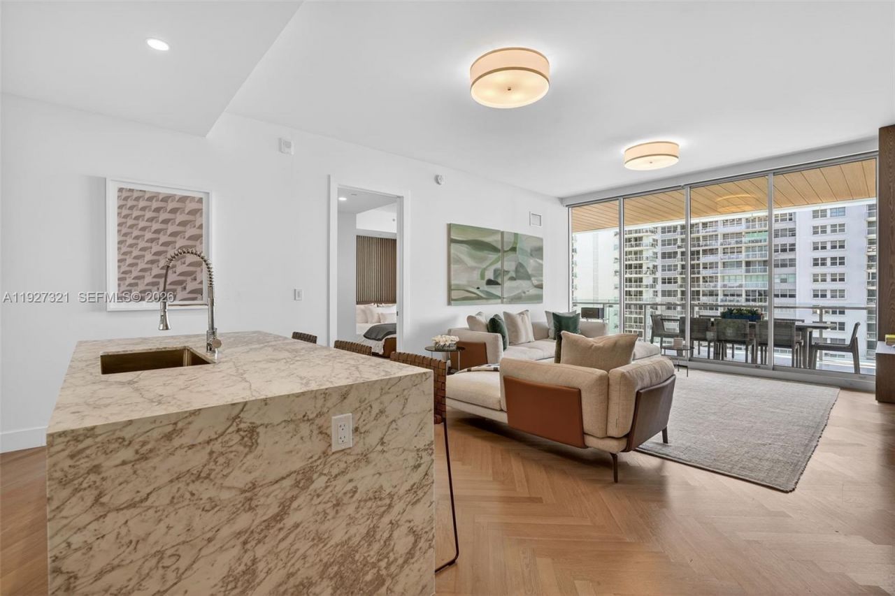 5775 Collins Ave, Unit 605, Miami Beach, FL 33140 Photo