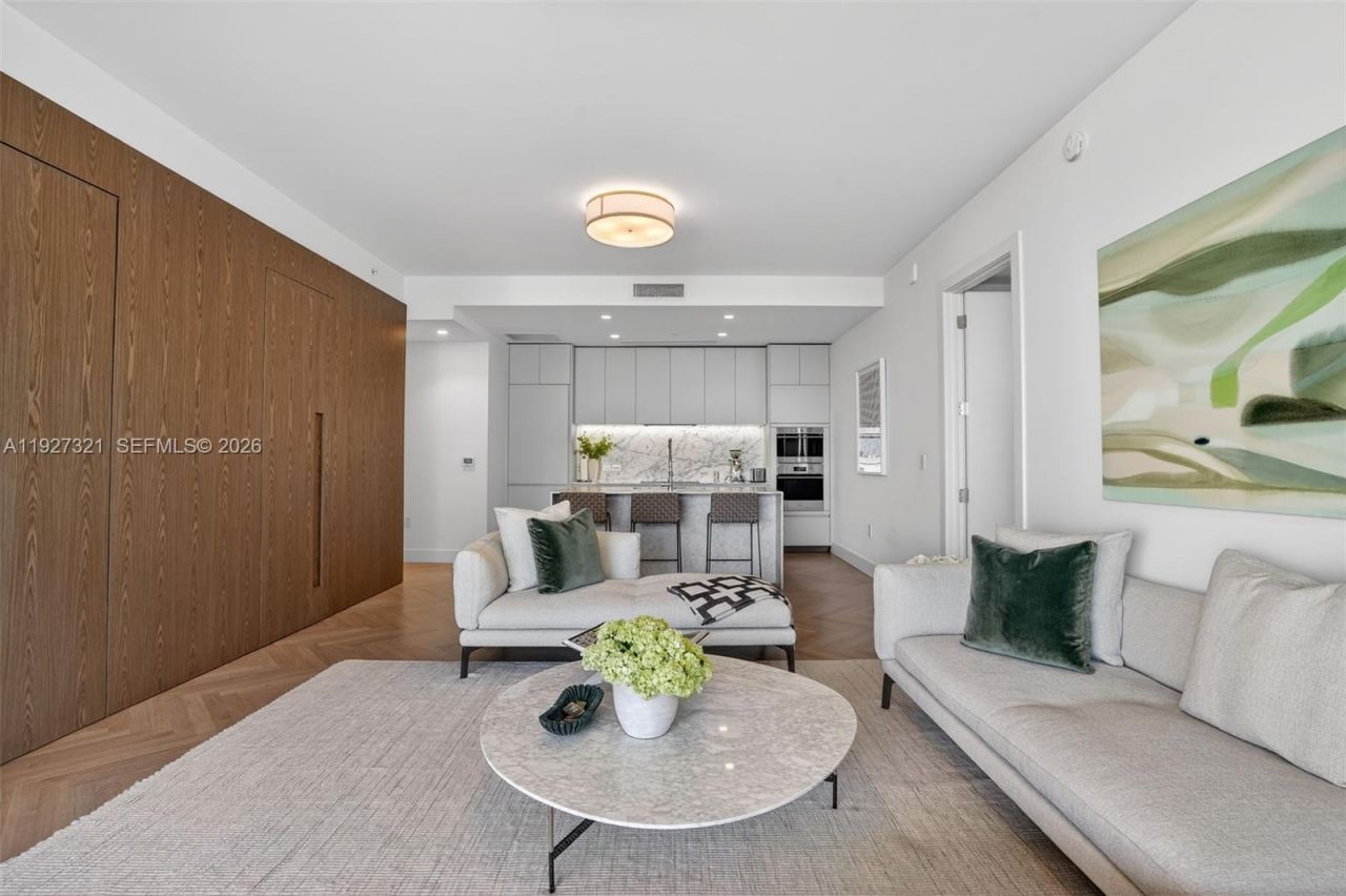 5775 Collins Ave, Unit 605, Miami Beach, FL 33140 Photo