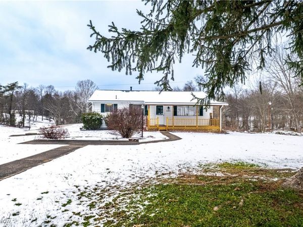 1329 Oak Grove Road, Waverly, WV 26134