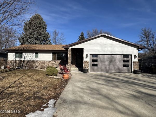 1709 BRUHN AVENUE NE, Watertown, SD 57201