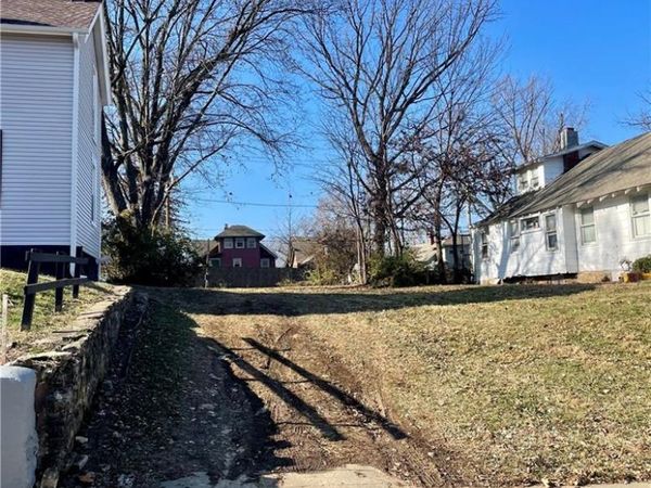 5422 Virginia Avenue, Kansas City, MO 64110