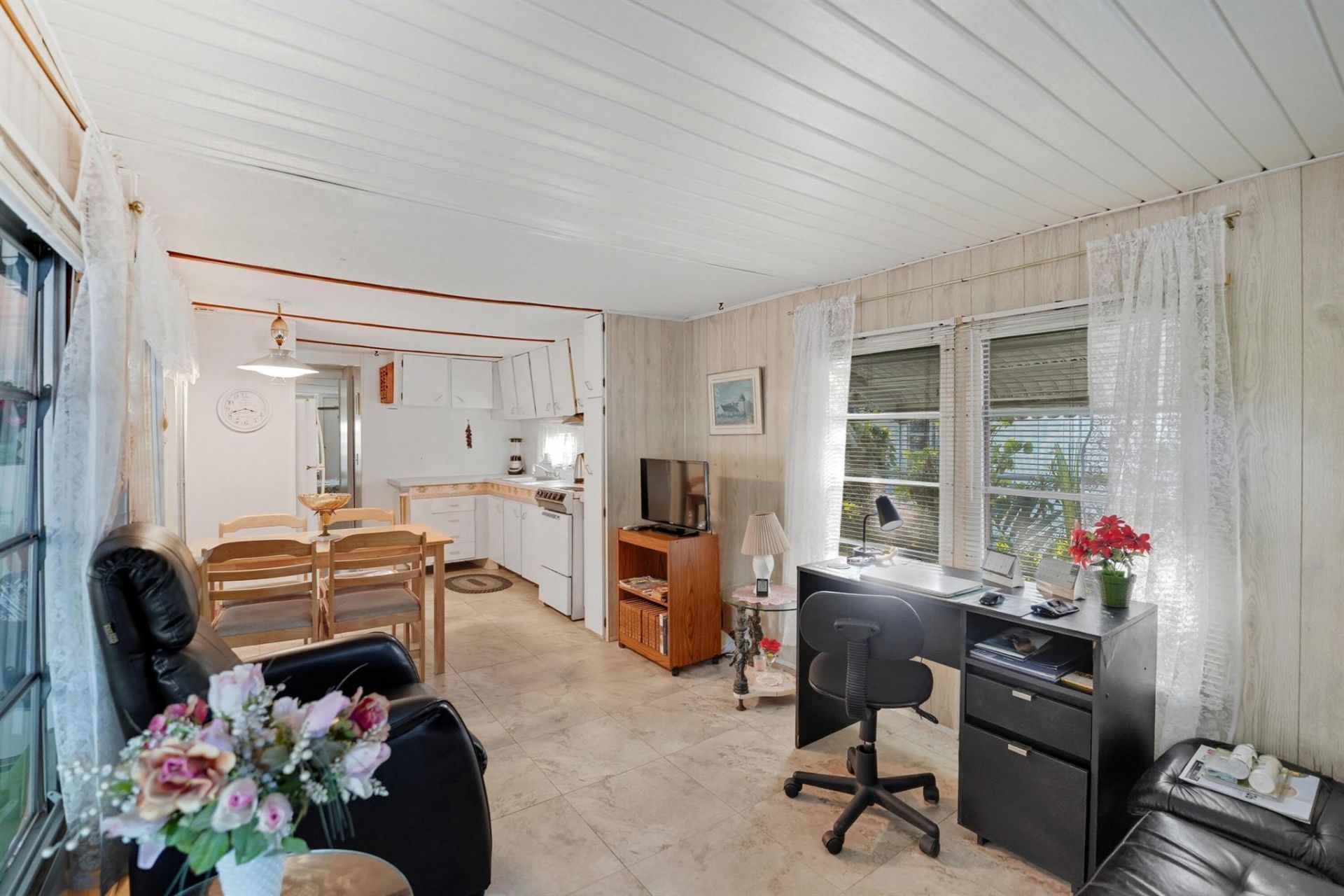 2078 NE 135th Lane, North Miami Beach, FL 33181 Photo