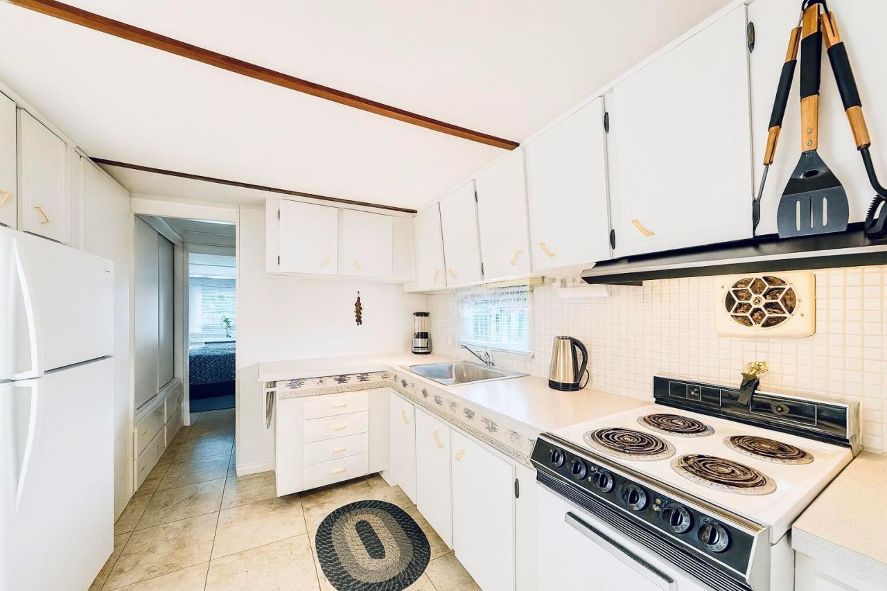 2078 NE 135th Lane, North Miami Beach, FL 33181 Photo