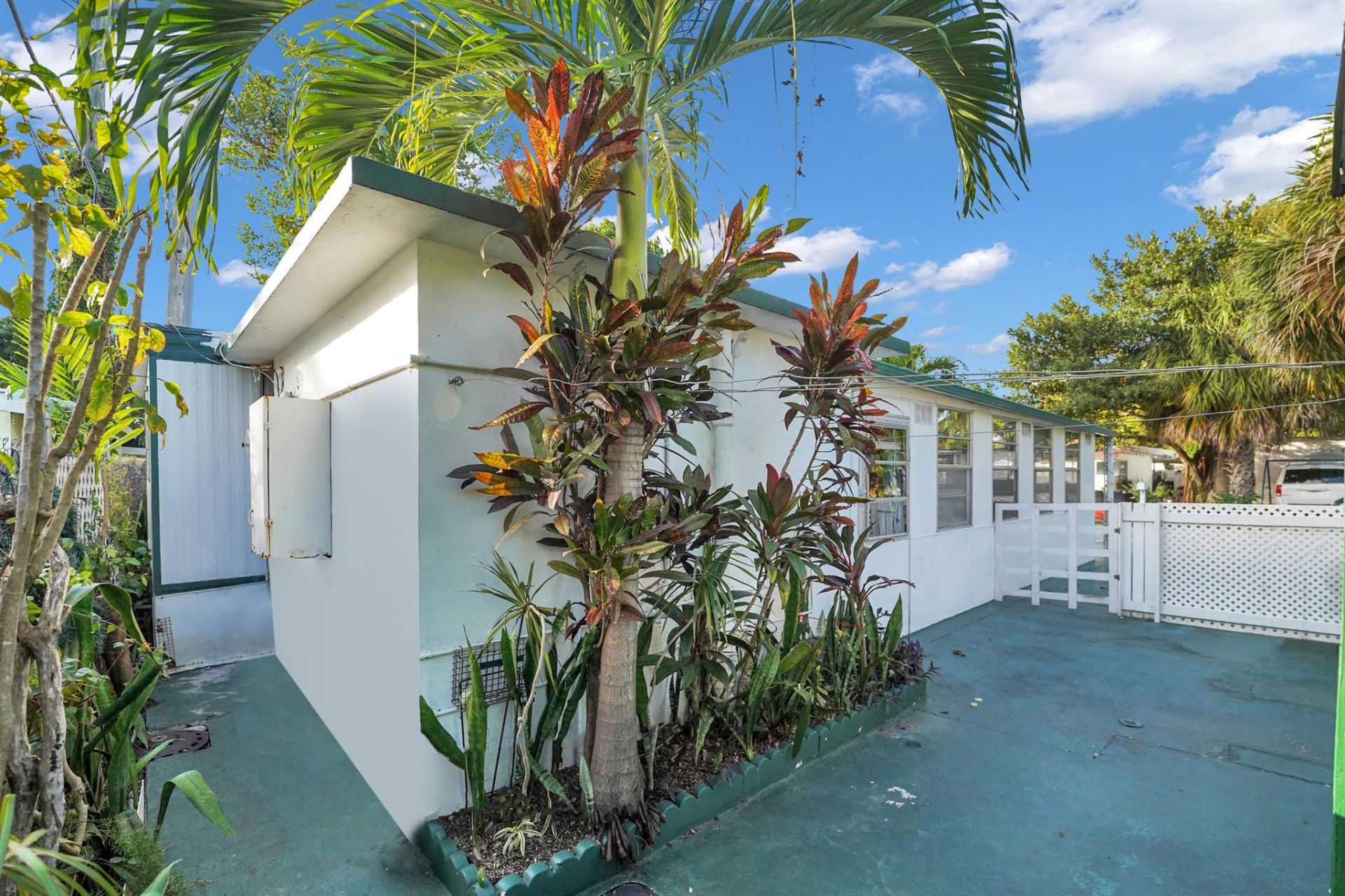 2078 NE 135th Lane, North Miami Beach, FL 33181 Photo