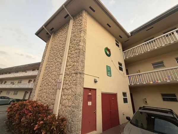 4341 NW 16th St, Unit E206, Fort Lauderdale, FL 33313
