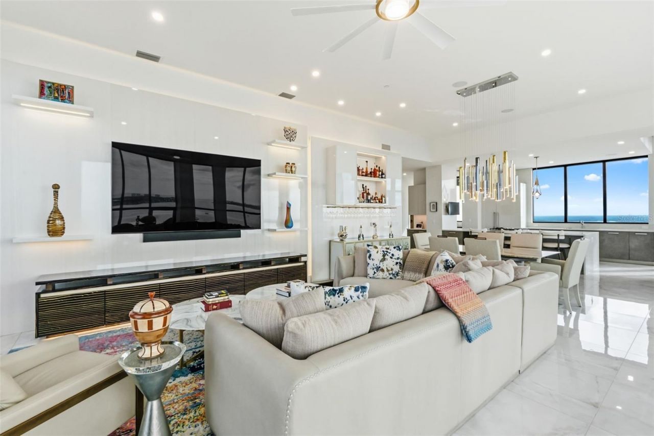 33 S Palm Avenue, Unit 1701, Sarasota, FL 34236 Photo