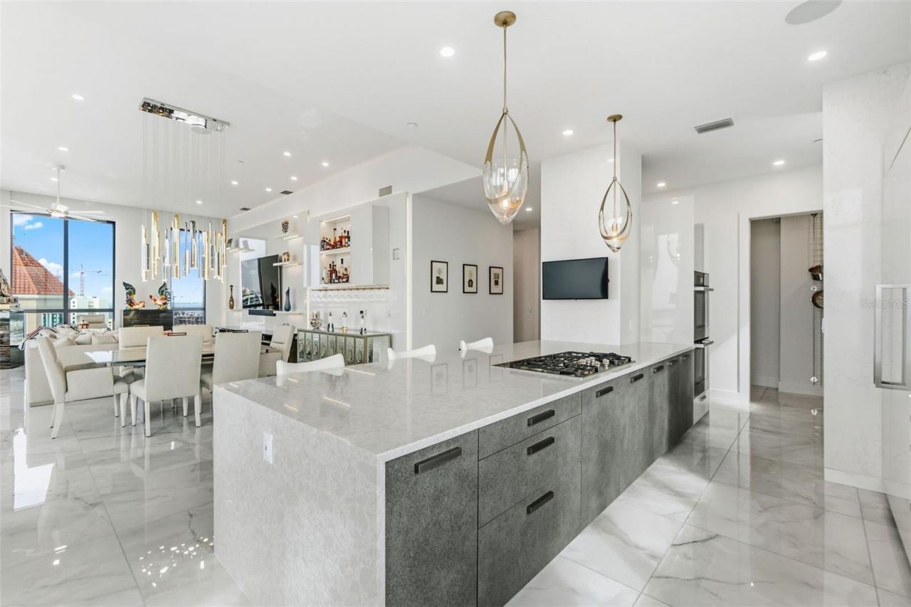 33 S Palm Avenue, Unit 1701, Sarasota, FL 34236 Photo