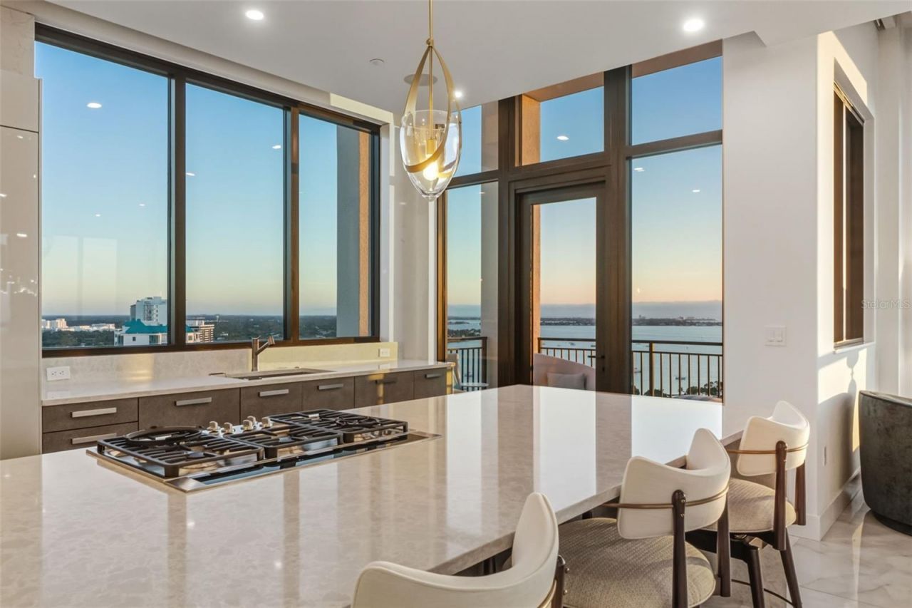 33 S Palm Avenue, Unit 1701, Sarasota, FL 34236 Photo