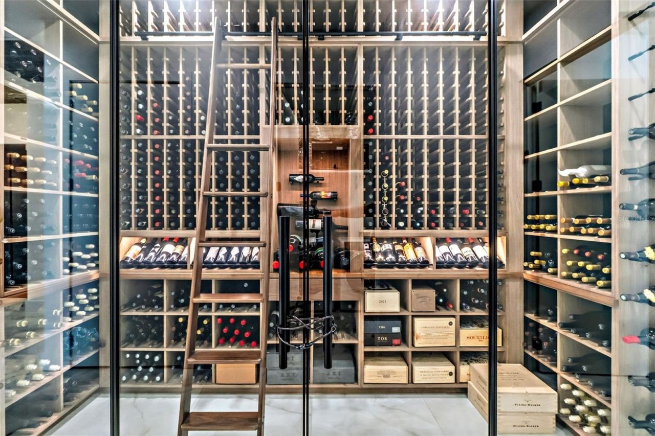 33 S Palm Avenue, Unit 1701, Sarasota, FL 34236 Photo