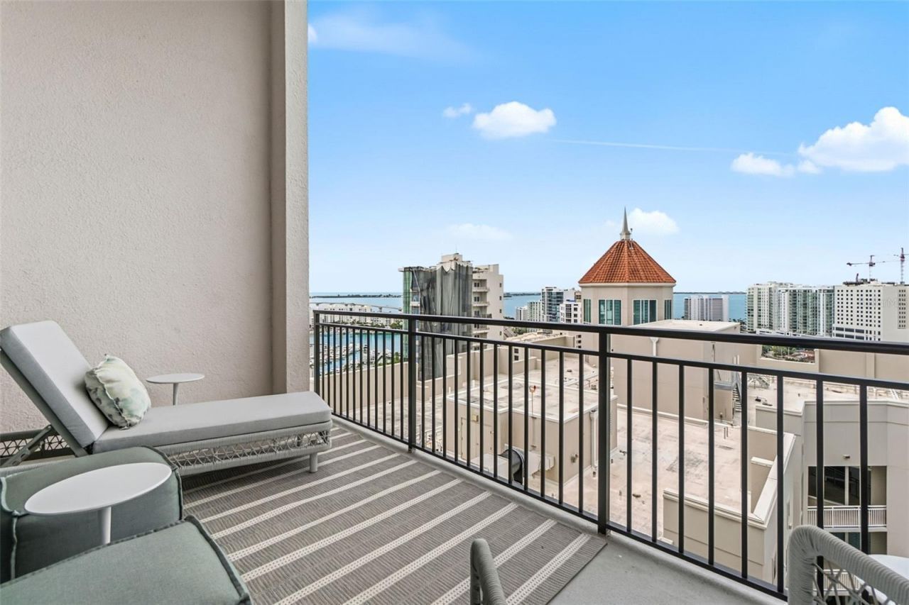 33 S Palm Avenue, Unit 1701, Sarasota, FL 34236 Photo