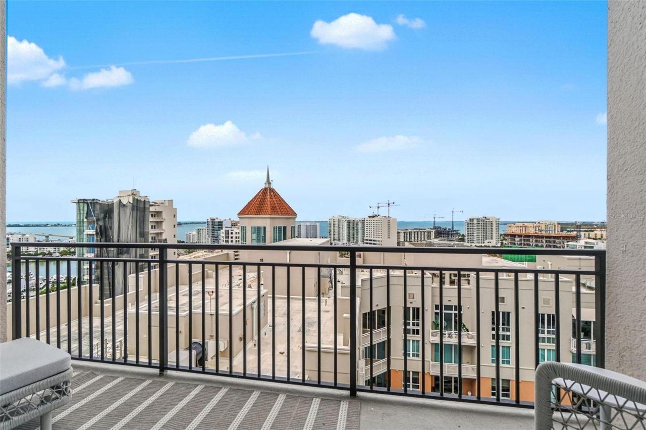 33 S Palm Avenue, Unit 1701, Sarasota, FL 34236 Photo