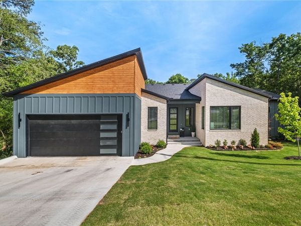 2 Helmsley Circle, Bella Vista, AR 72715