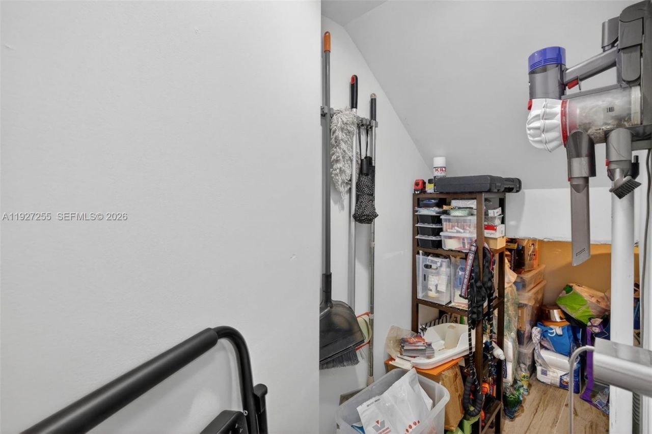 237 City View Dr, Unit 237, Fort Lauderdale, FL 33311 Photo
