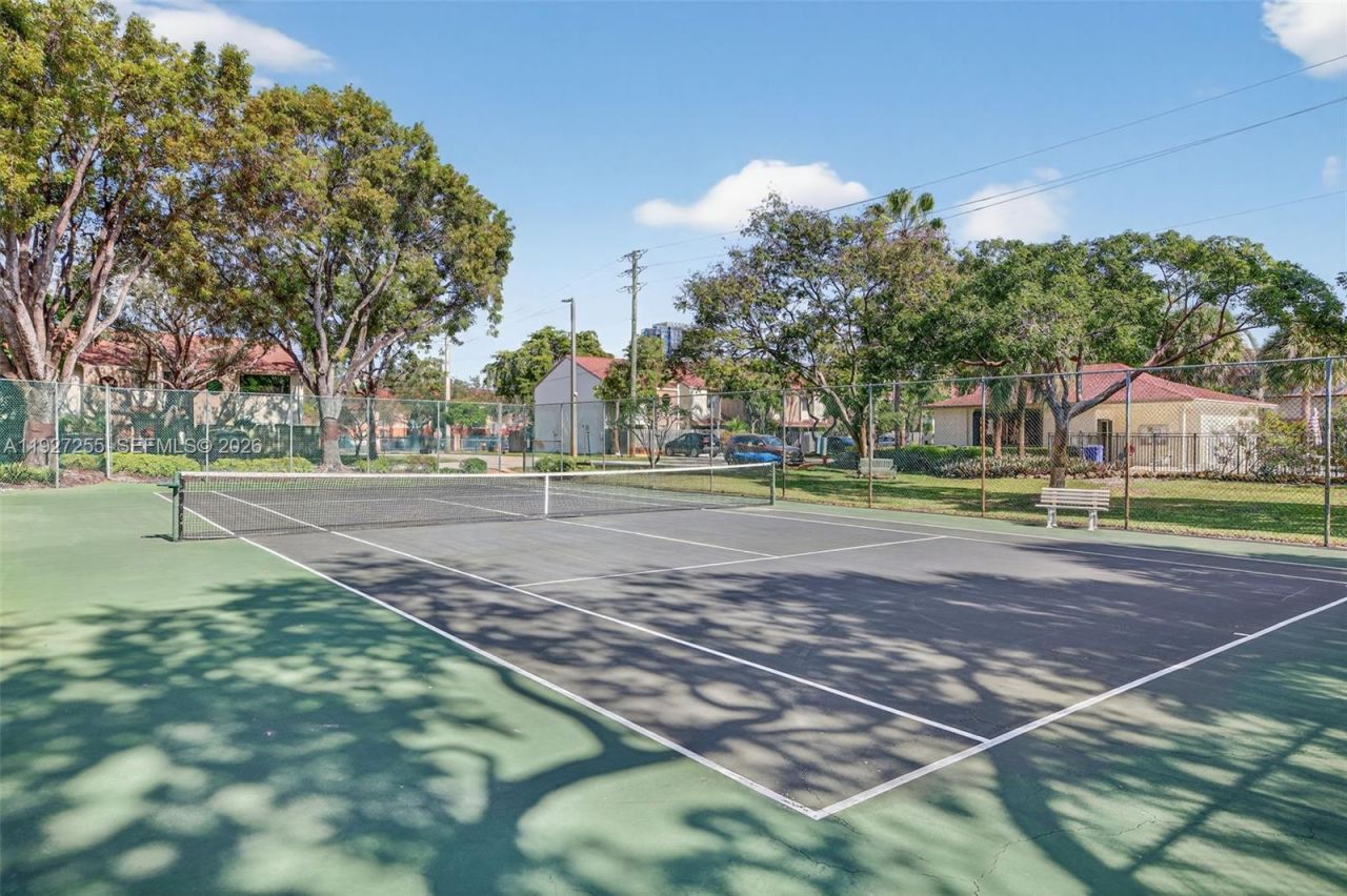 237 City View Dr, Unit 237, Fort Lauderdale, FL 33311 Photo