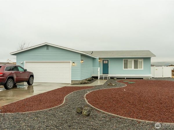 304 Airport Way SW, Mattawa, WA 99349