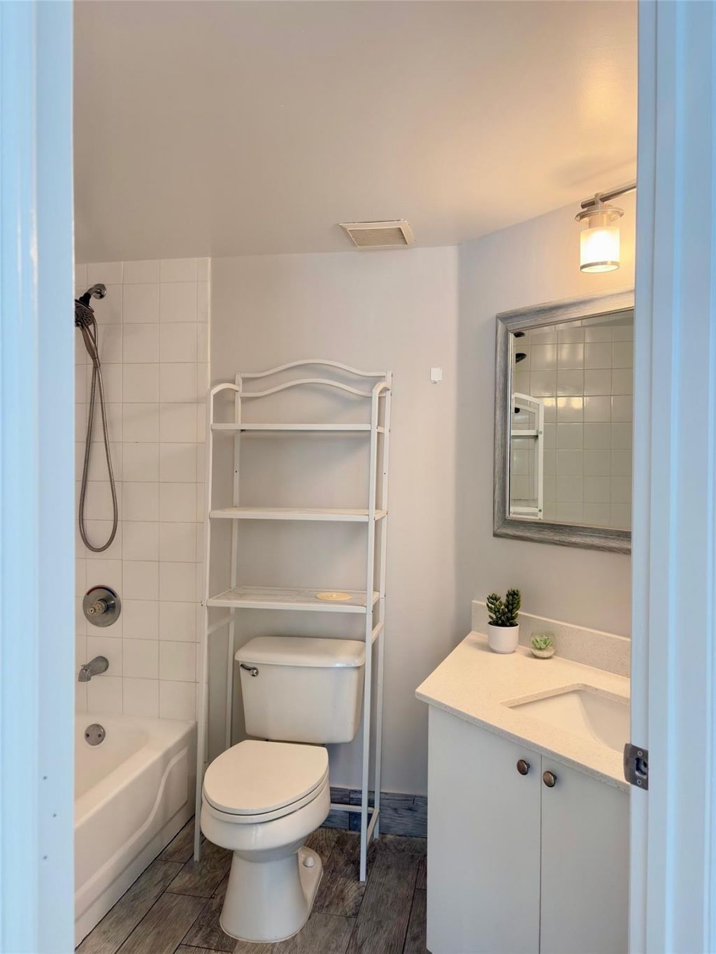 2119 SE 10th Avenue, Unit 910, Fort Lauderdale, FL 33316 Photo