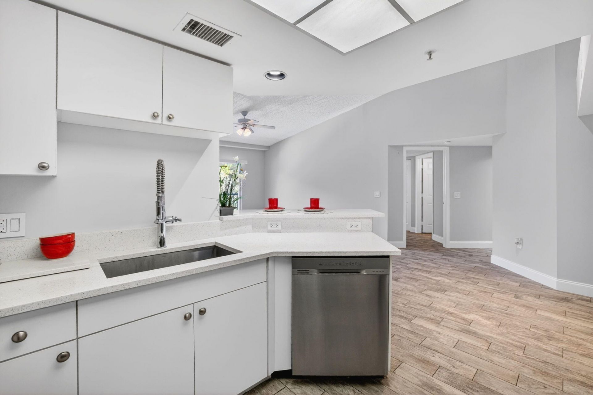 2119 SE 10th Avenue, Unit 910, Fort Lauderdale, FL 33316 Photo
