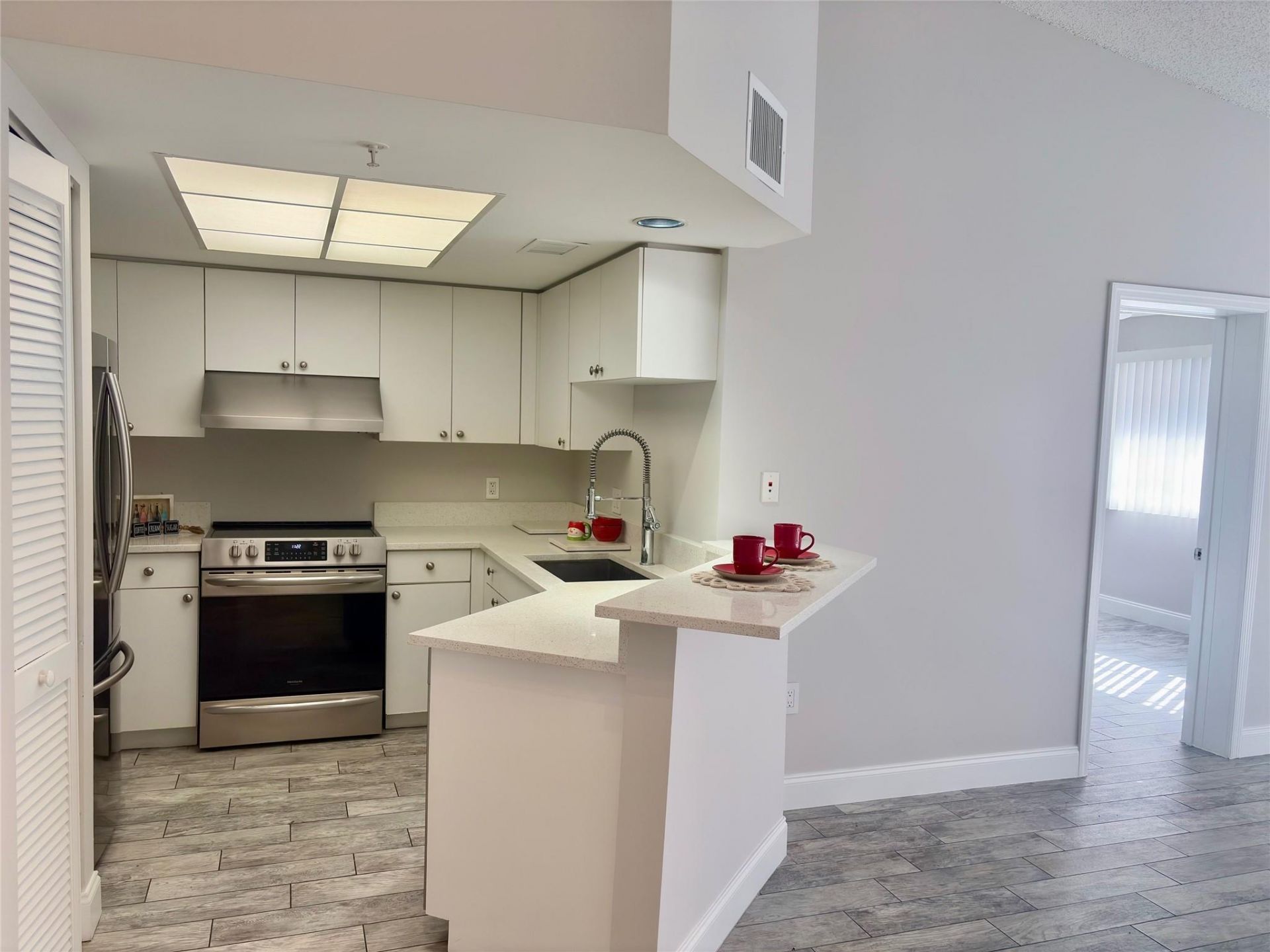 2119 SE 10th Avenue, Unit 910, Fort Lauderdale, FL 33316 Photo