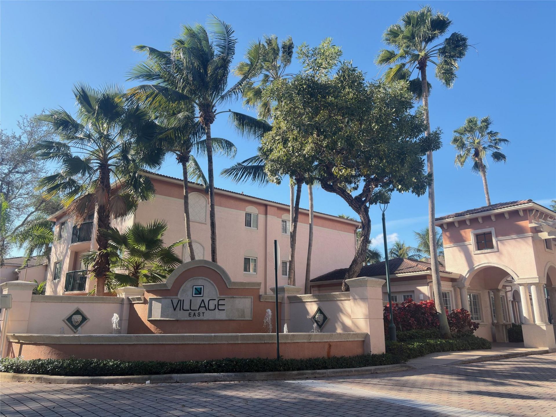 2119 SE 10th Avenue, Unit 910, Fort Lauderdale, FL 33316 Photo