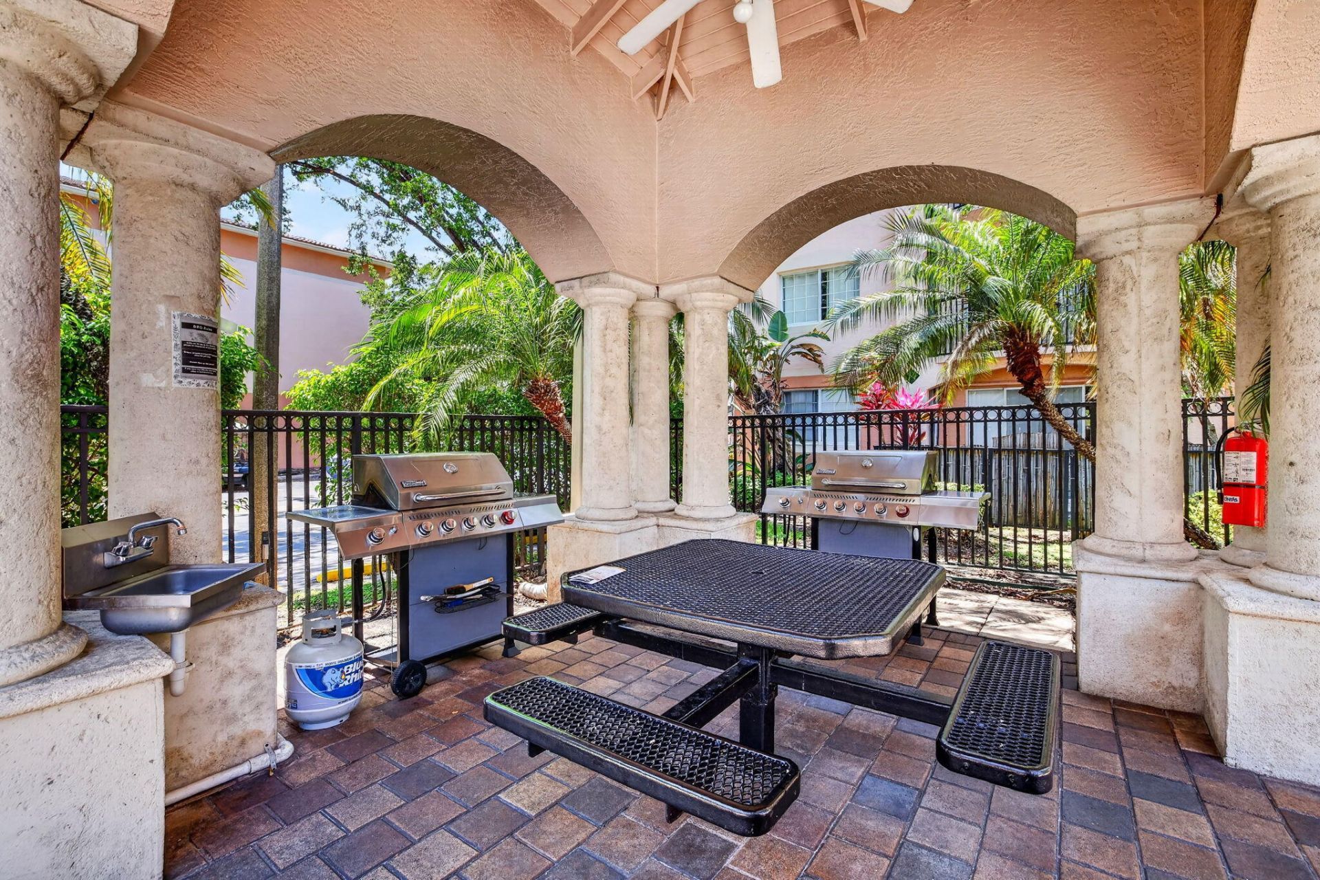 2119 SE 10th Avenue, Unit 910, Fort Lauderdale, FL 33316 Photo