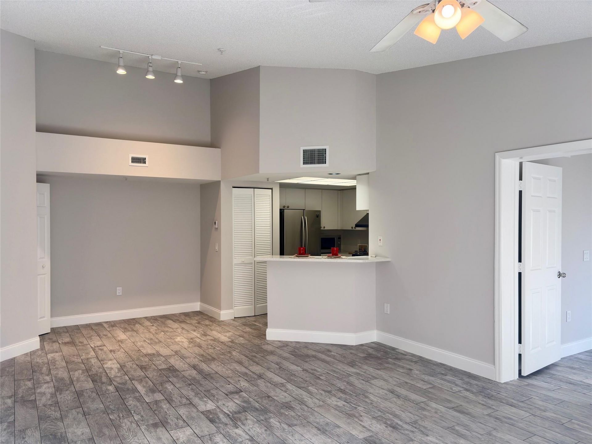 2119 SE 10th Avenue, Unit 910, Fort Lauderdale, FL 33316 Photo